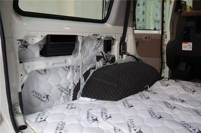 甩掉噪聲 重慶點聲源豐田LC76汽車隔音改裝大白鯊