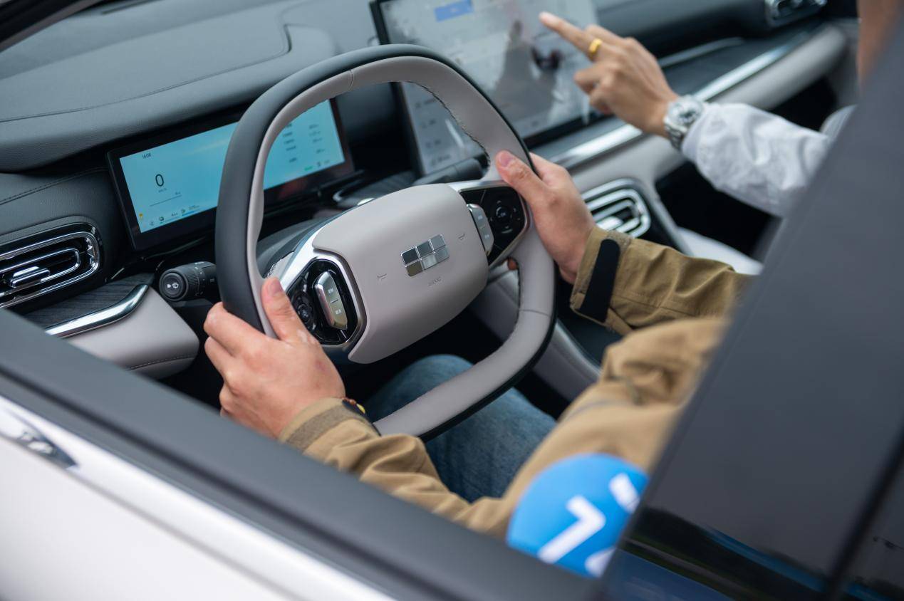 8萬級電混家轎新答案:吉利銀河星耀6為何讓用戶直呼“真值”!