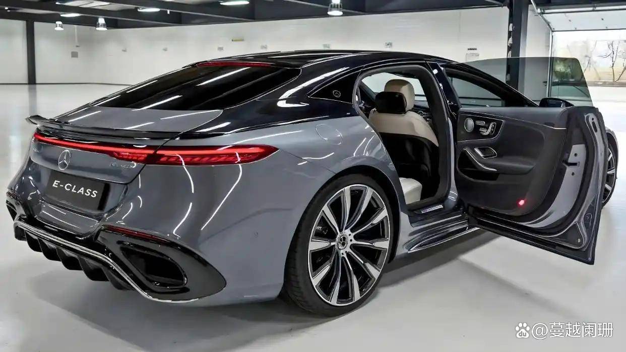 2026款全新奔馳E級曝光,全息投影+ 3.1米軸距,還要啥S級
